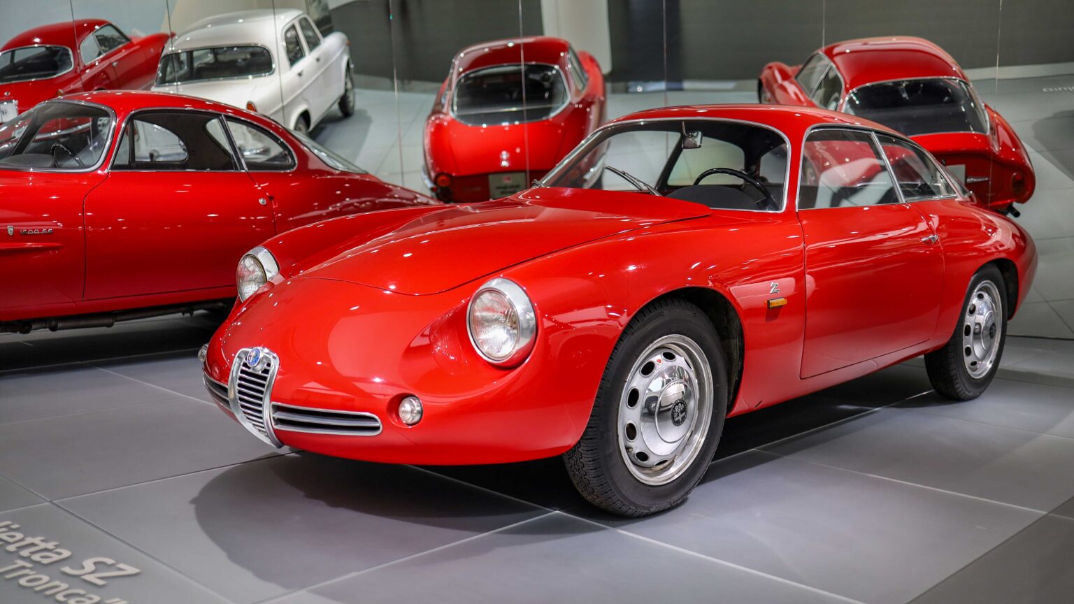Alfa-Romeo-Giulietta-SZ-red