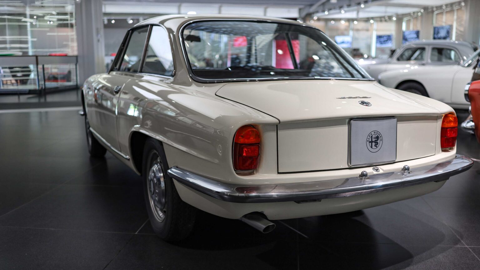 Alfa-Romeo-Sprint-2600