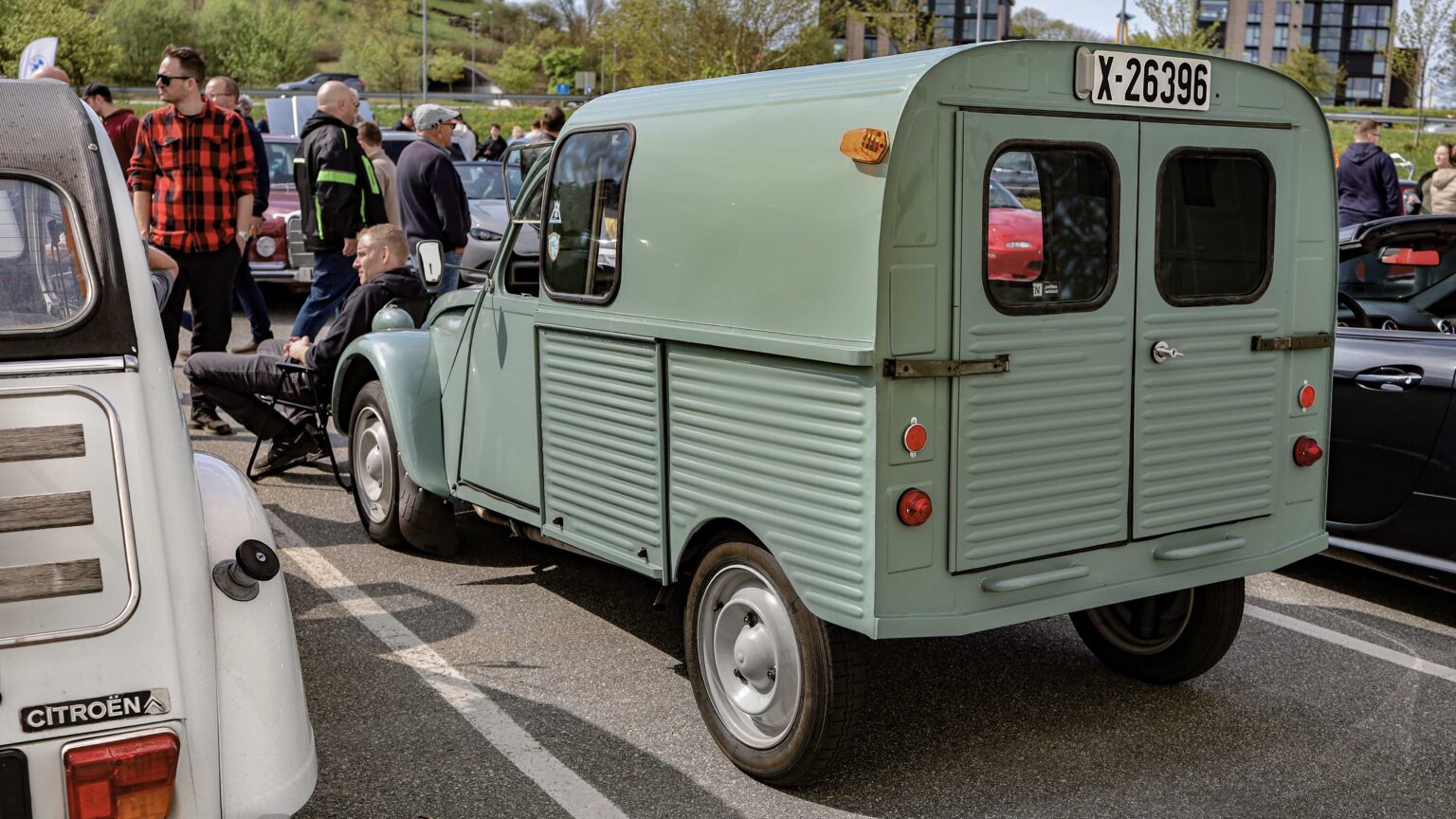 Citroen-2CV-Van