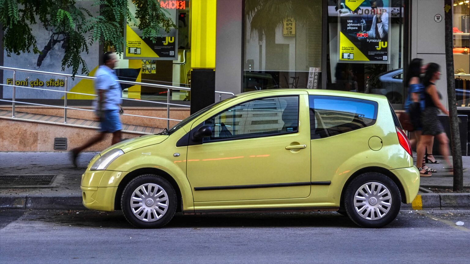 Citroen-C2-yellow