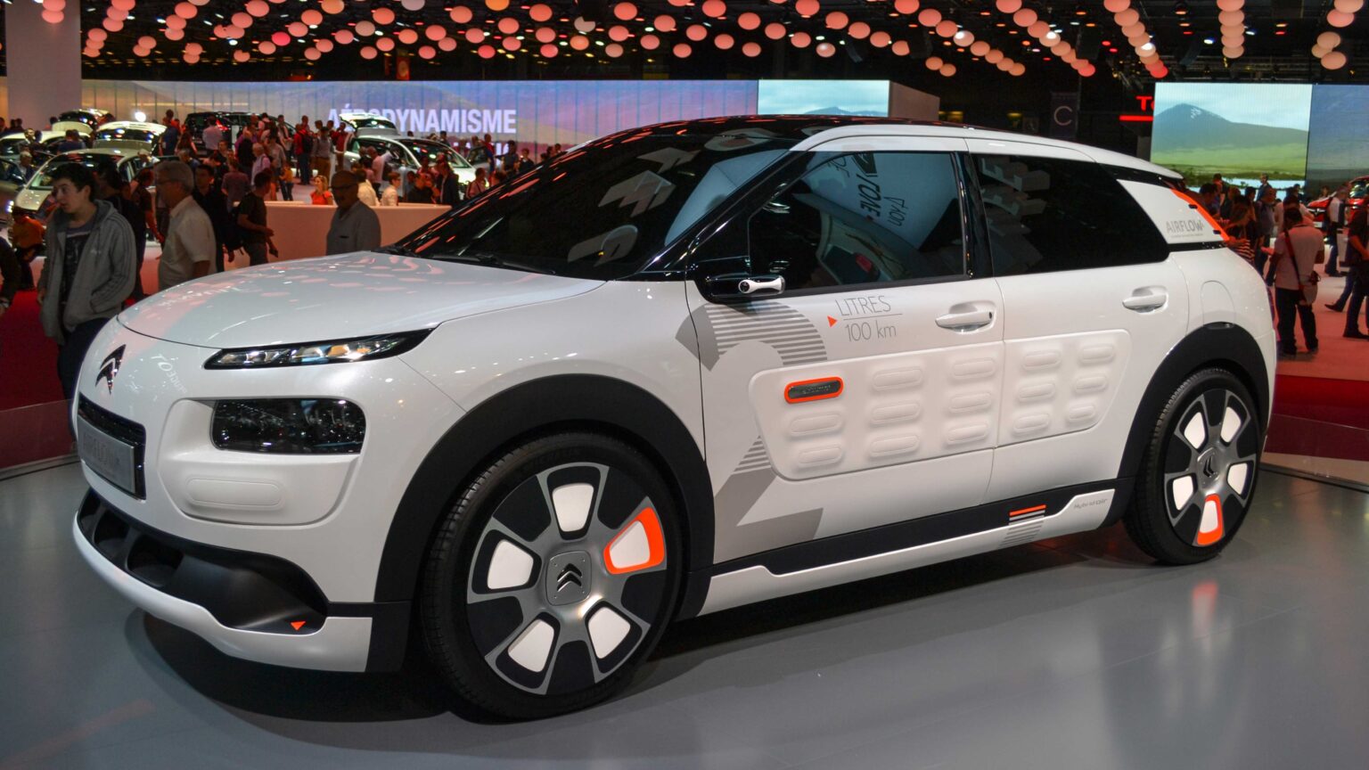 Citroen-C4-Cactus-Airflow-concept