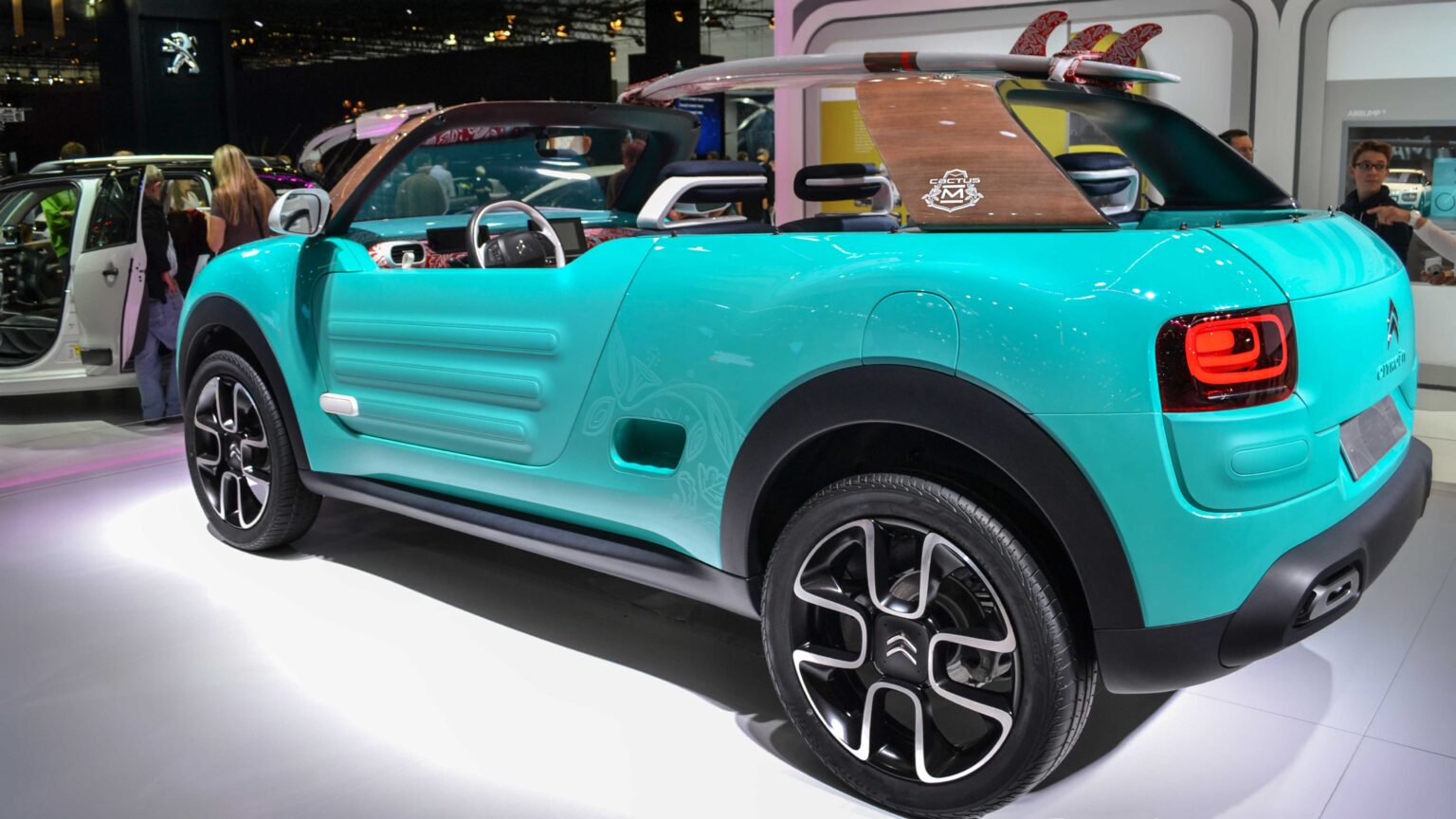 Citroen-C4-Cactus-Concept-blue