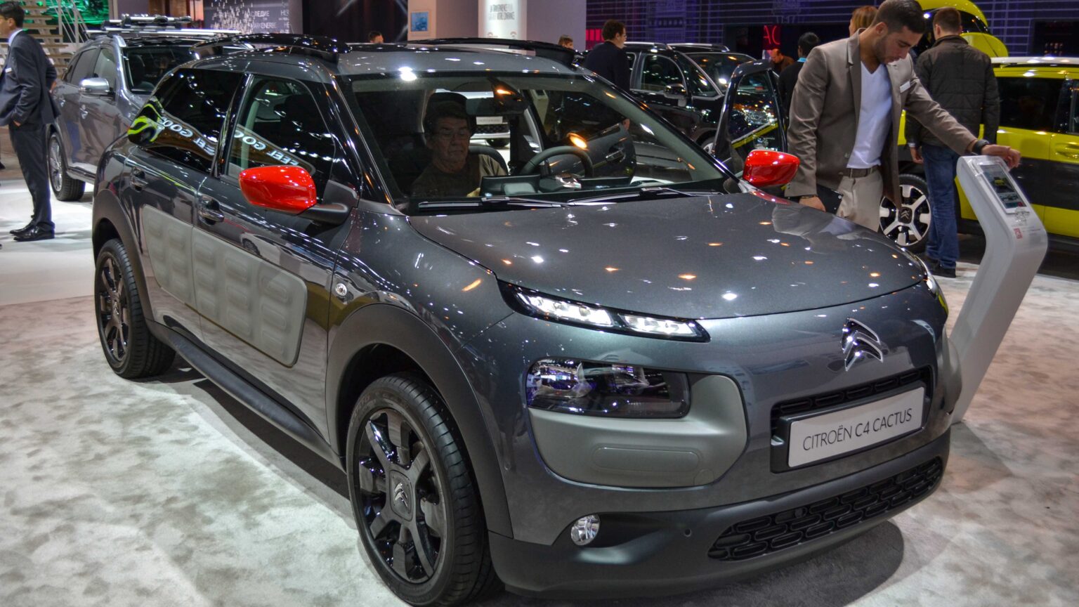 Citroen-C4-Cactus-front