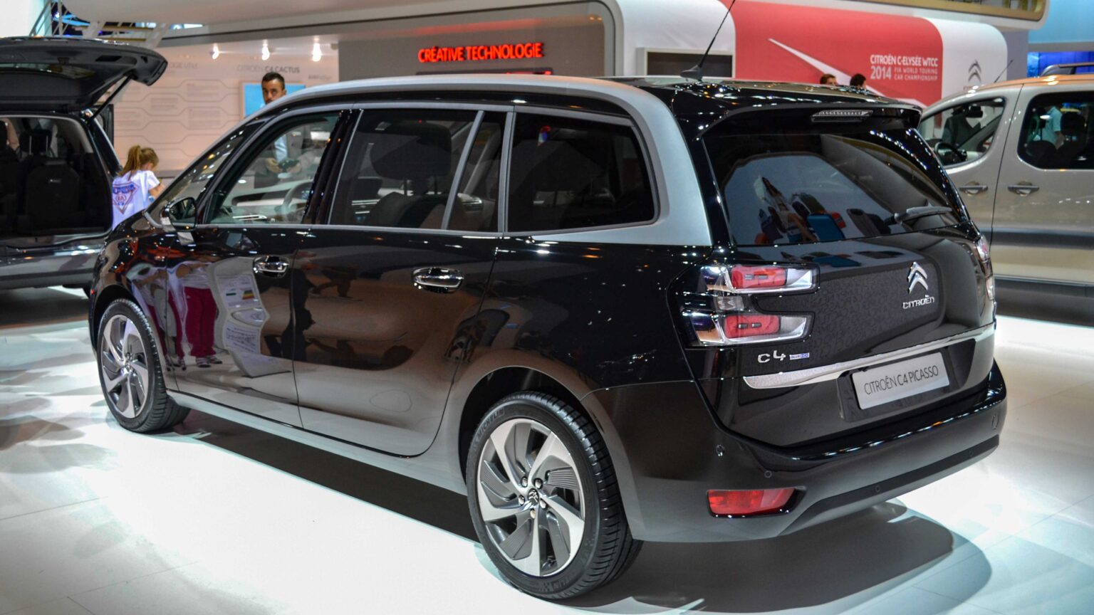 Citroen-C4-Grand-Picasso-black