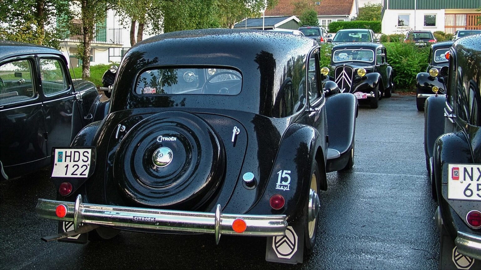 Citroen-Traction-Avant-6-Cylinder