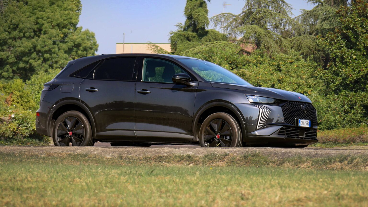 DS-7-Crossback-driving