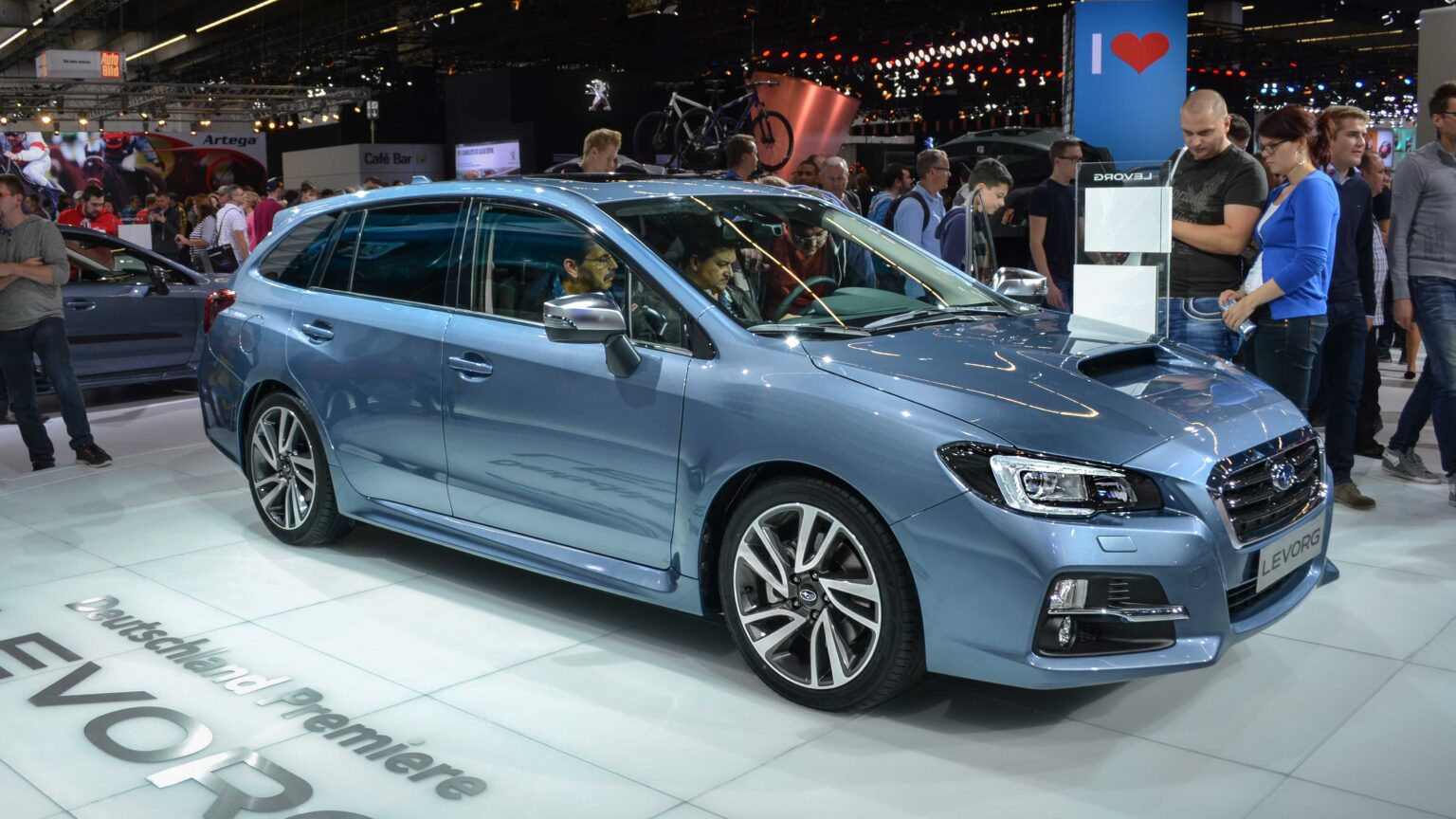 Subaru-Levorg-front
