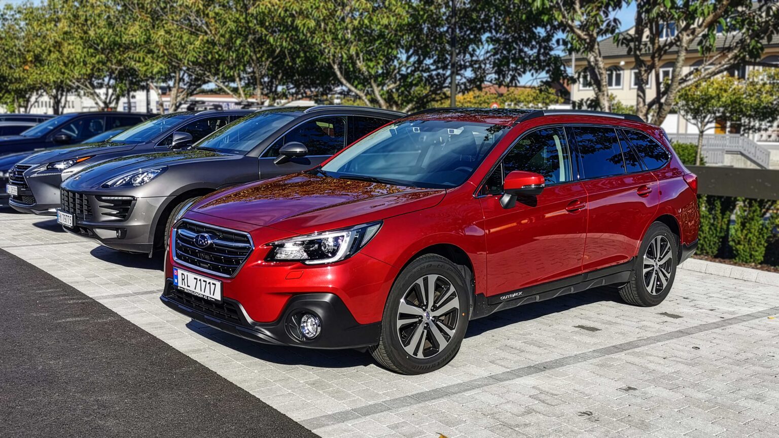 Subaru-Outback-2020-red