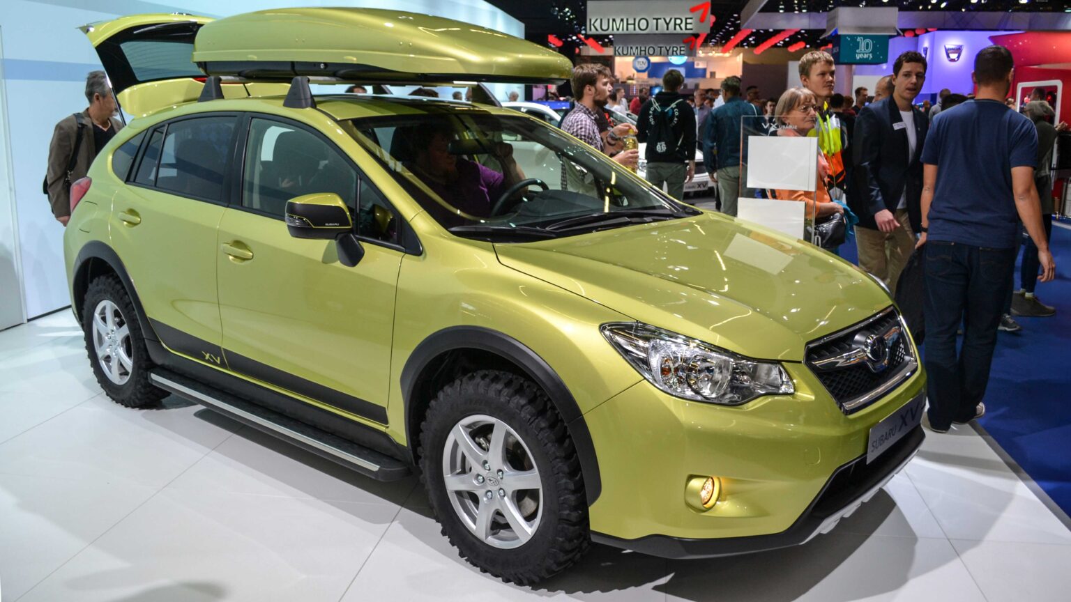 Subaru-XV-yellow