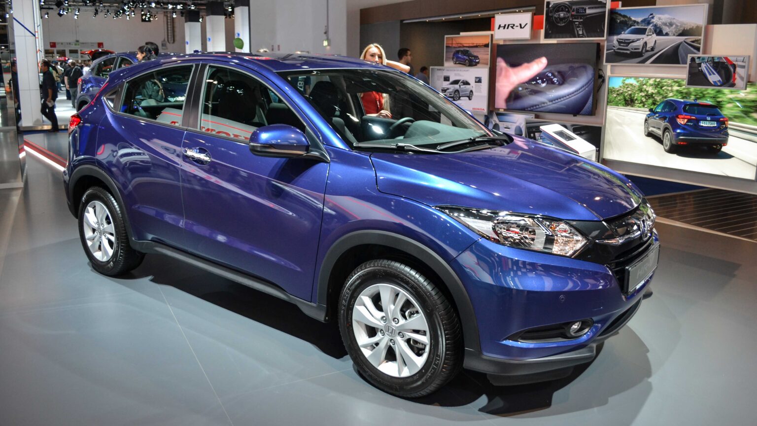 Honda-HRV-2015-blue