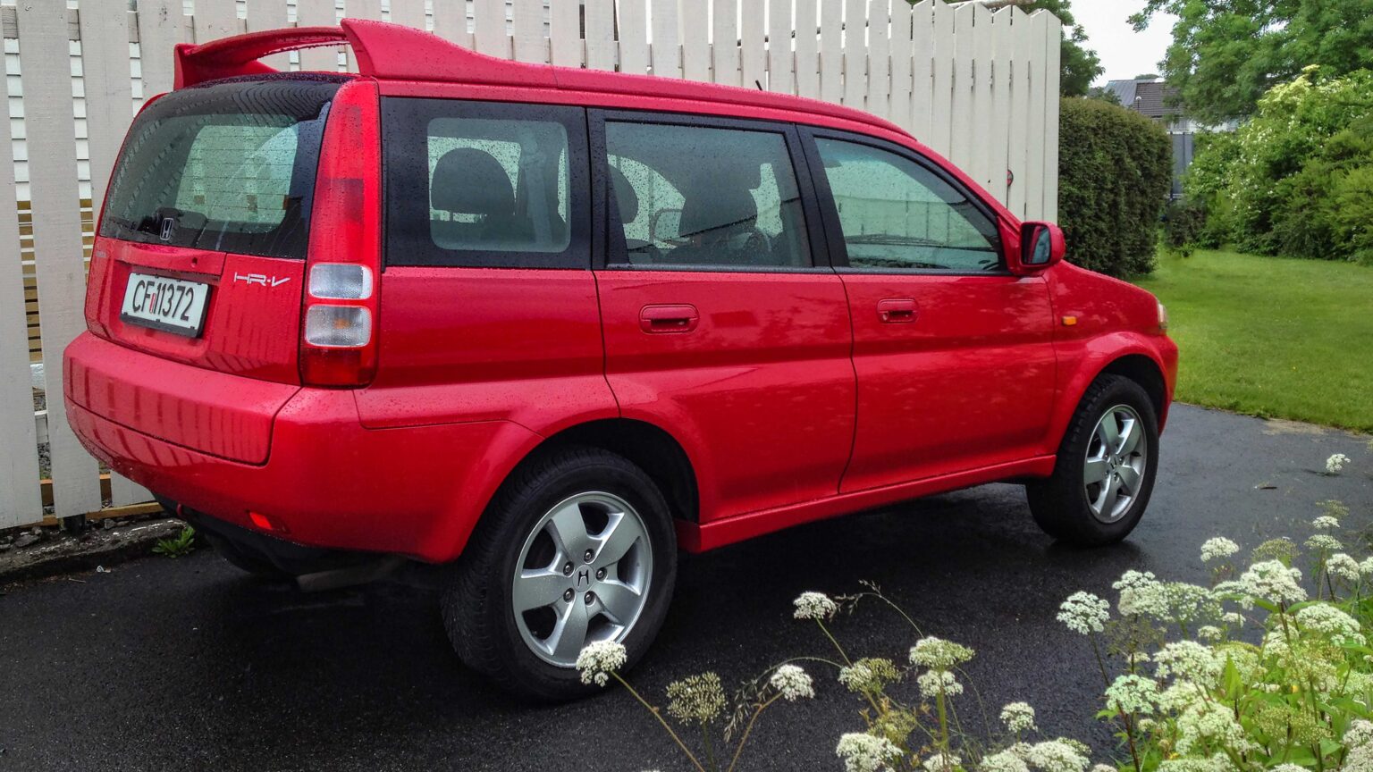 Honda-HRV-red-2001