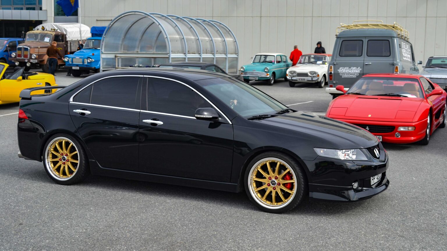 Honda-Accord-Type-S-driving