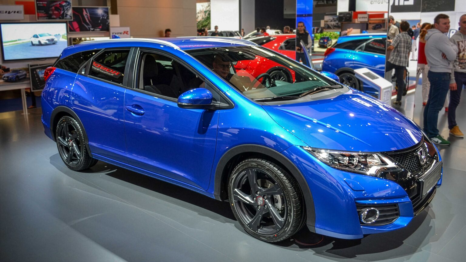 Honda-Civic-Tourer-2015