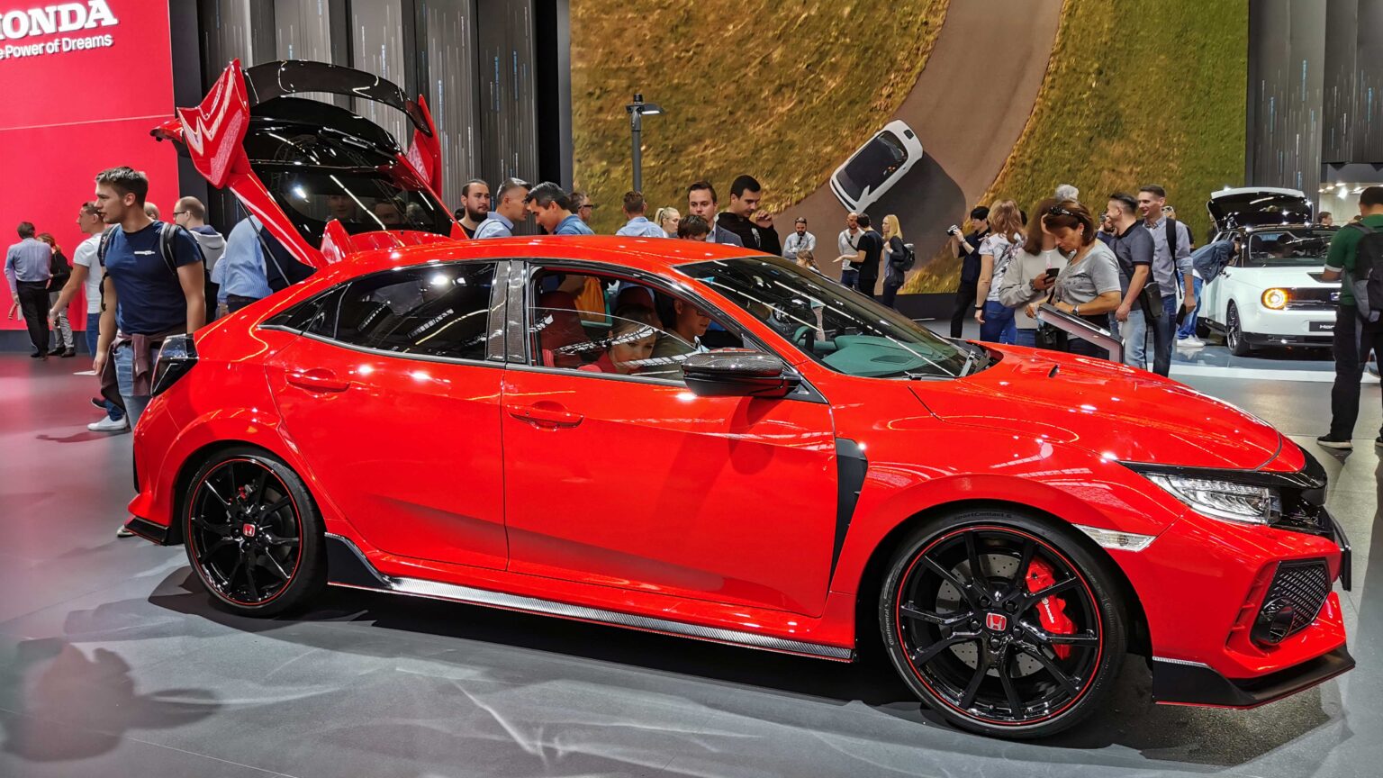 Honda-Civic-Type-R-2019-side