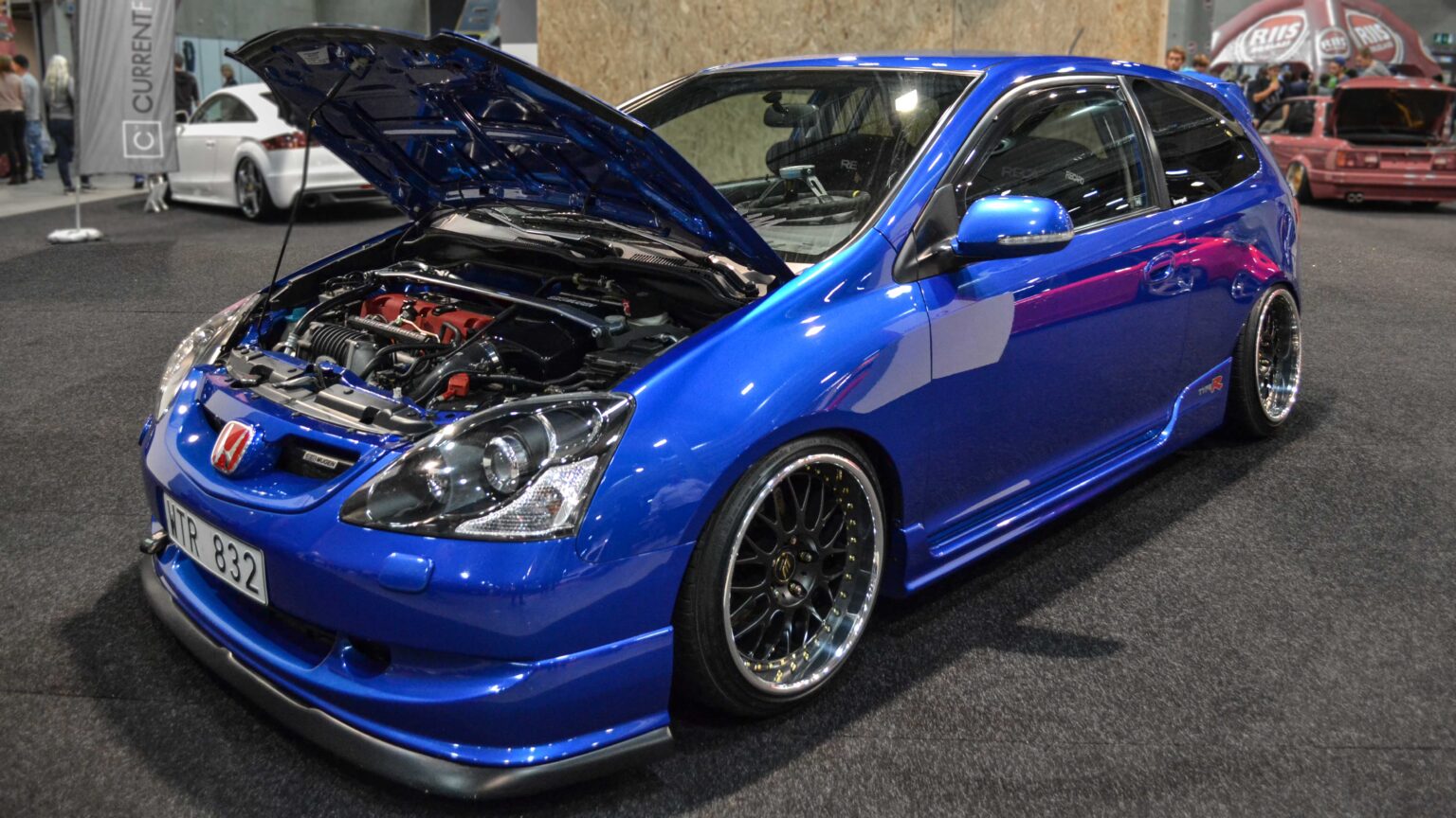 Honda-Civic-Type-R-blue-low