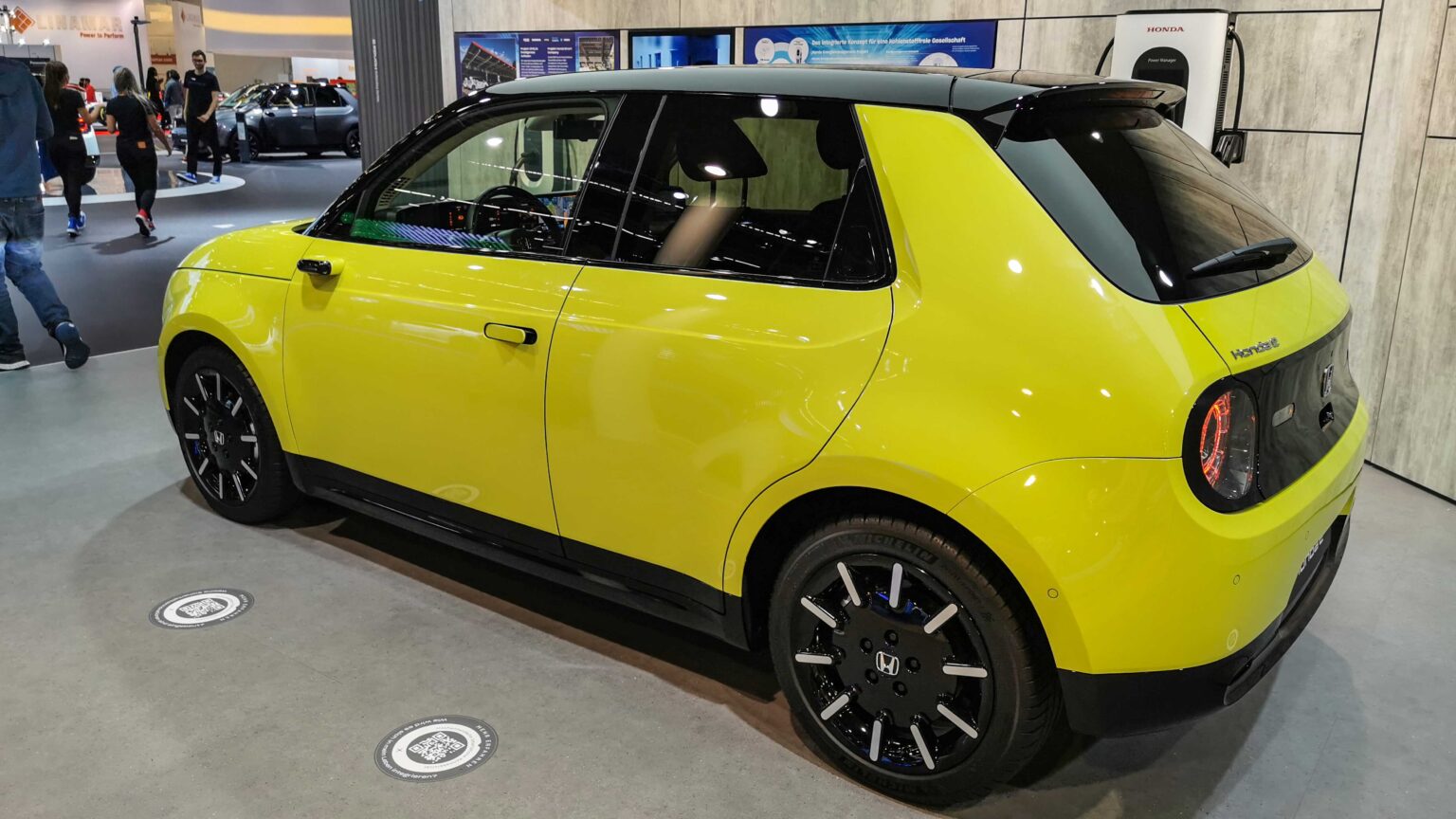 Honda-E-side