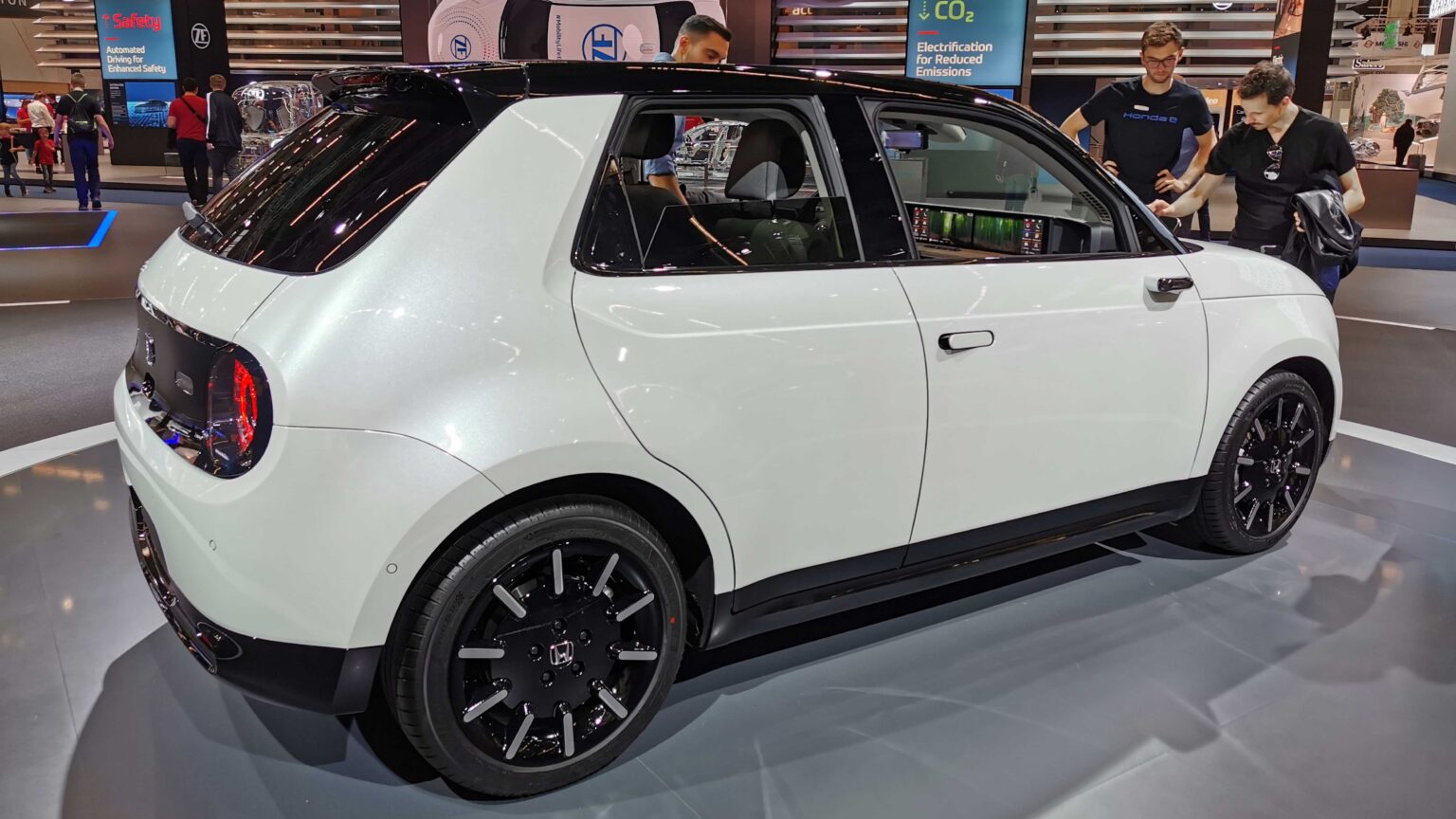 Honda-E-white-rear