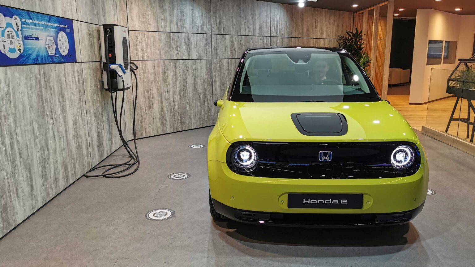 Honda-E-yellow