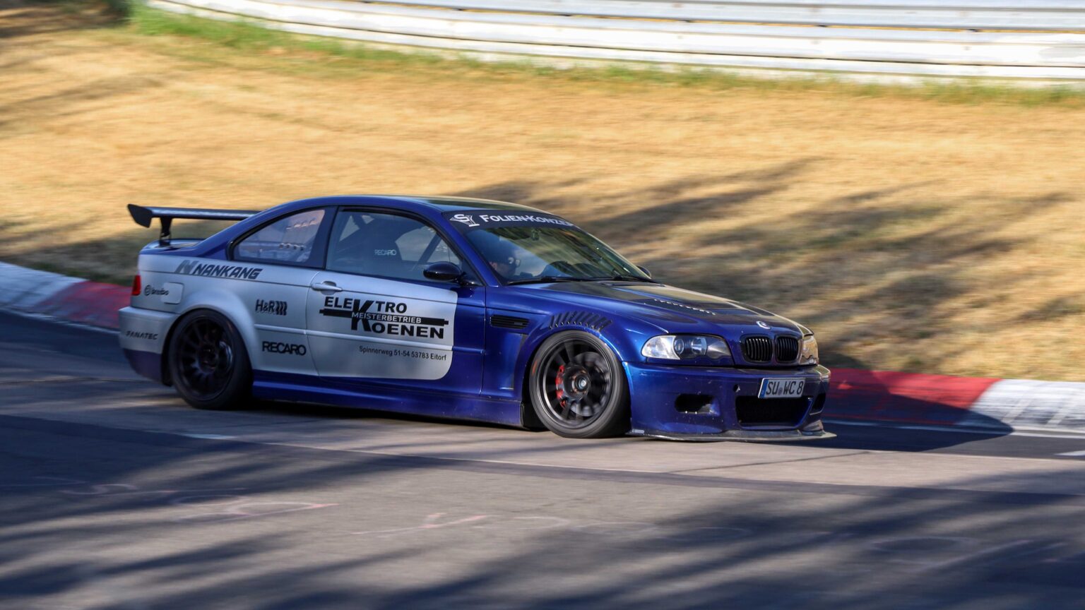 BMW-E46-M3-Coupe-at-Nurburgring-carousel