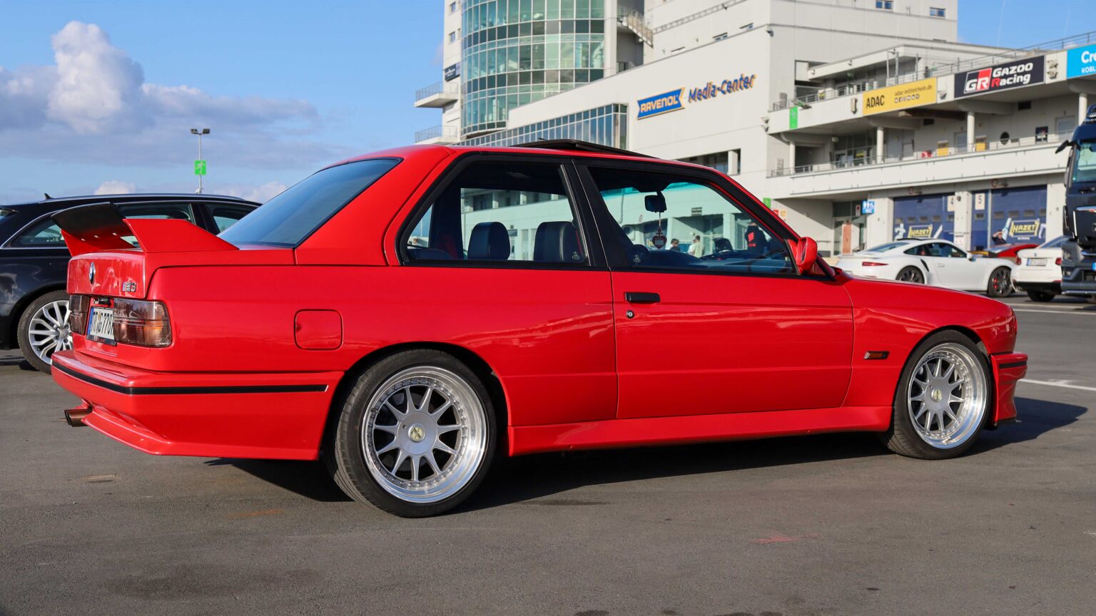 BMW-M3-E30-at-Nurburgring