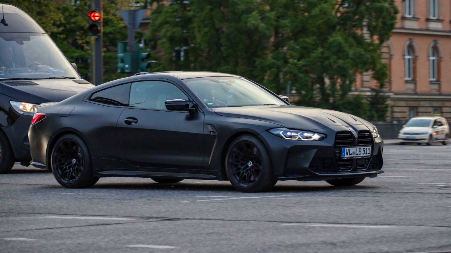 BMW-M4-Black-matte