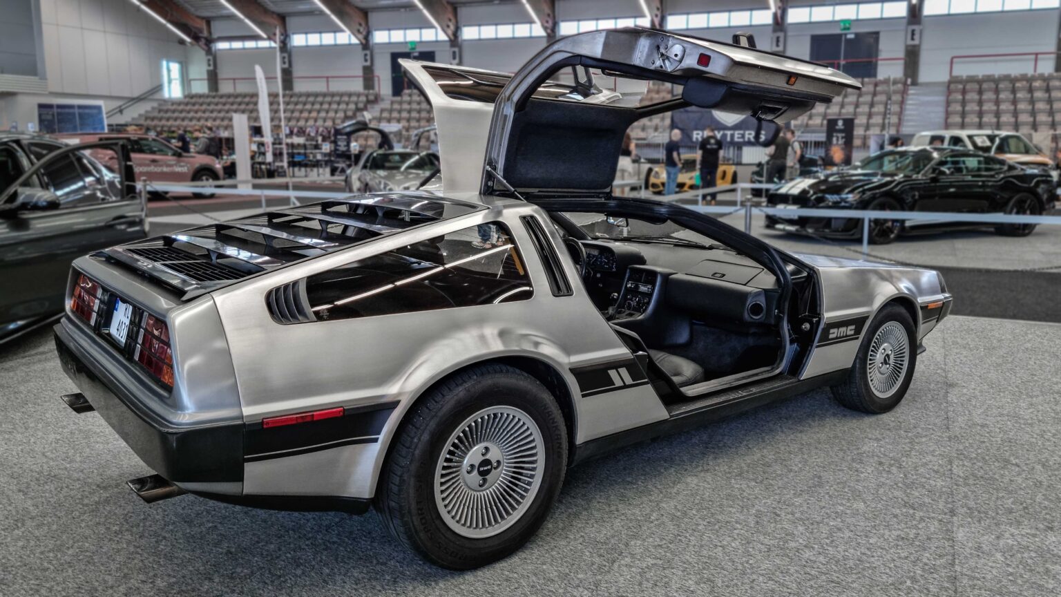 Delorean-DMC-at-Autopia