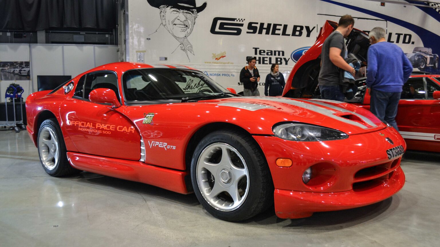 Dodge-Viper-GTS-Pace-Car