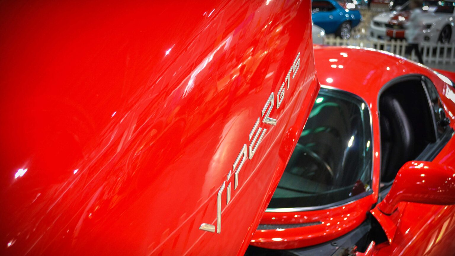 Dodge-Viper-GTS-V10