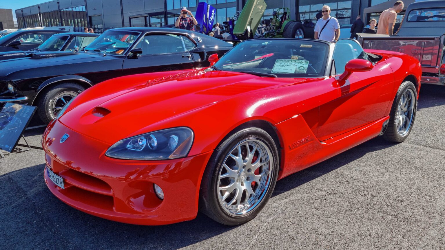 Dodge-Viper-SRT-2004