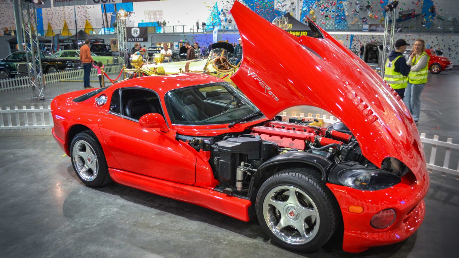 Dodge-Viper-V10-red