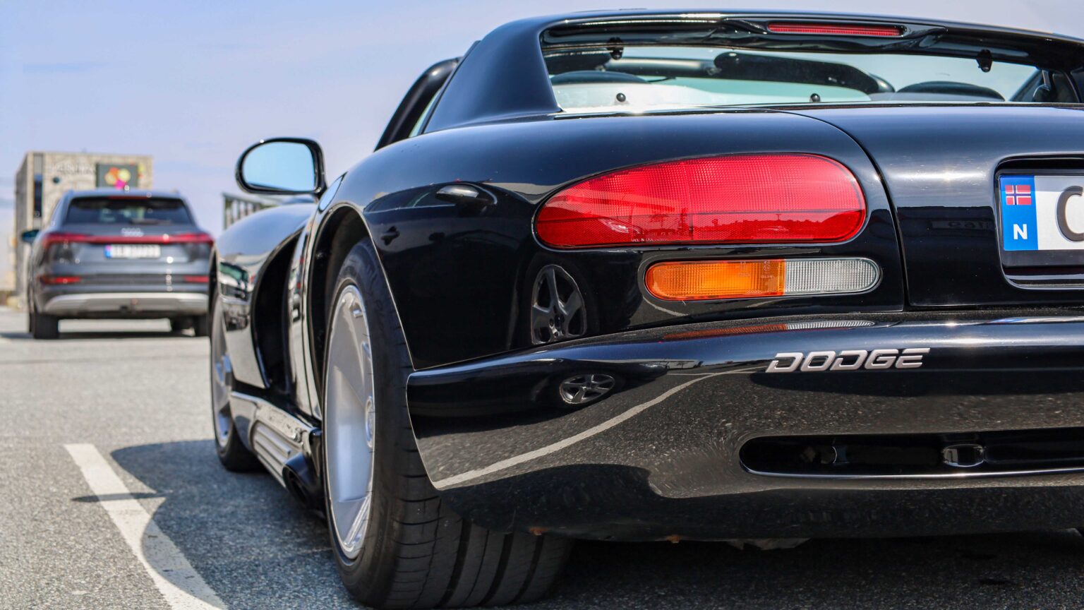 Dodge-Viper-black-rear-detail