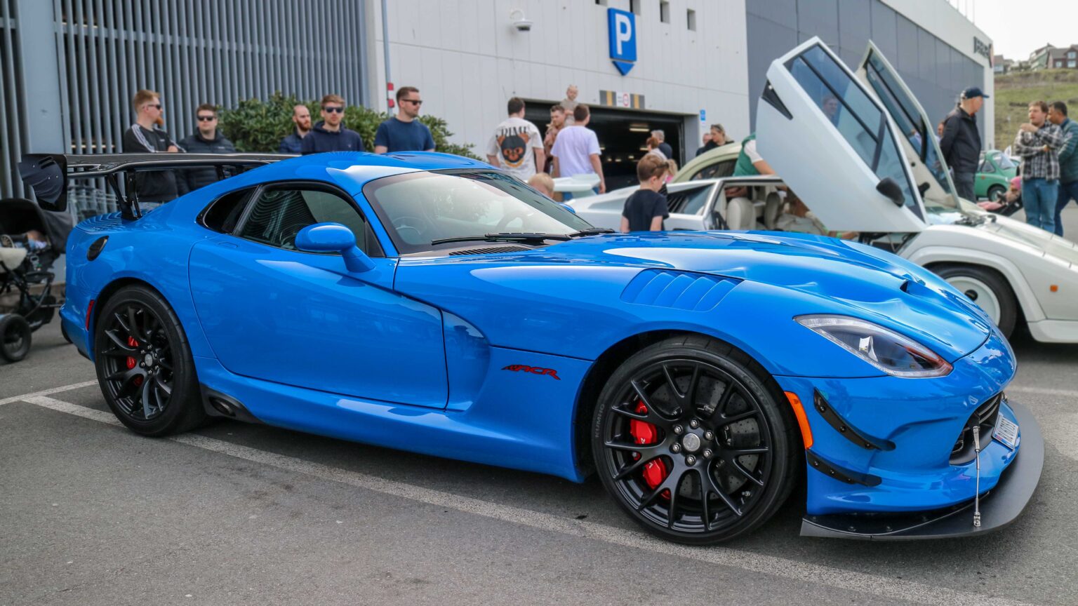 Dodge-Viper-blue