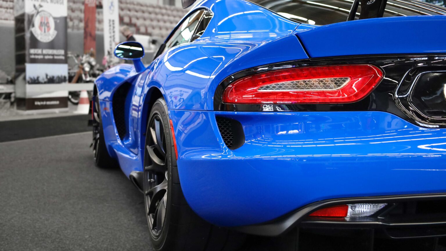Dodge-Viper-blue-rear-corner
