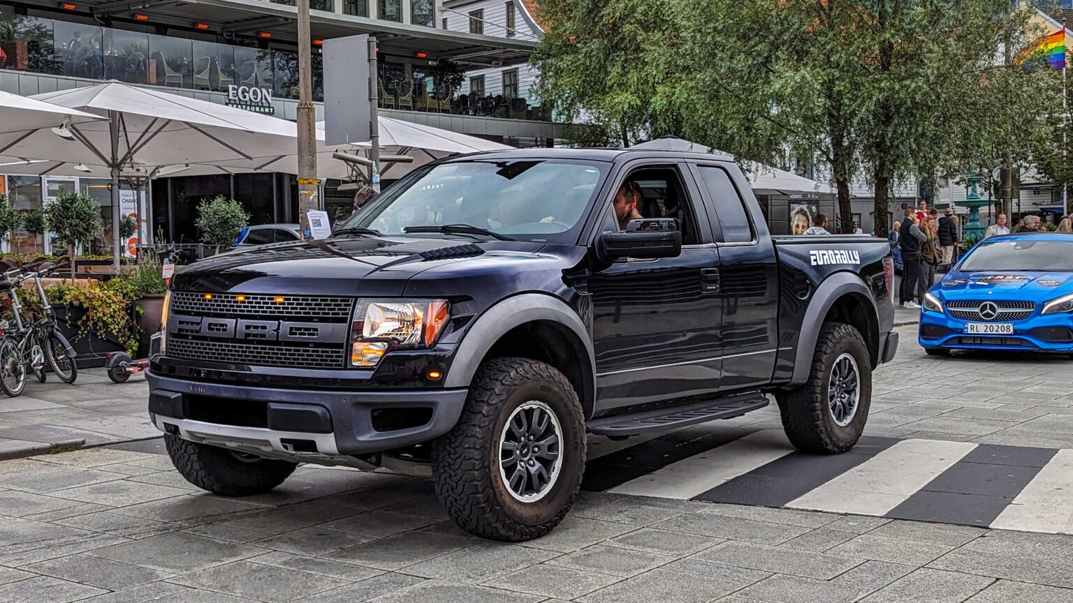 Ford-F-150-SVT-Raptor