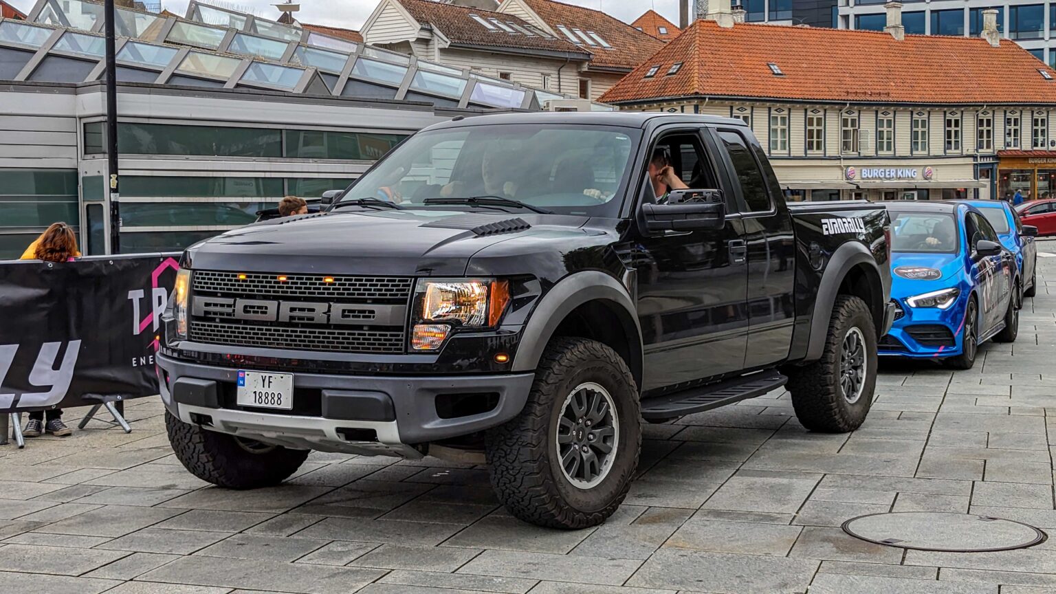 Ford-F-150-SVT-Raptor-V8-2010