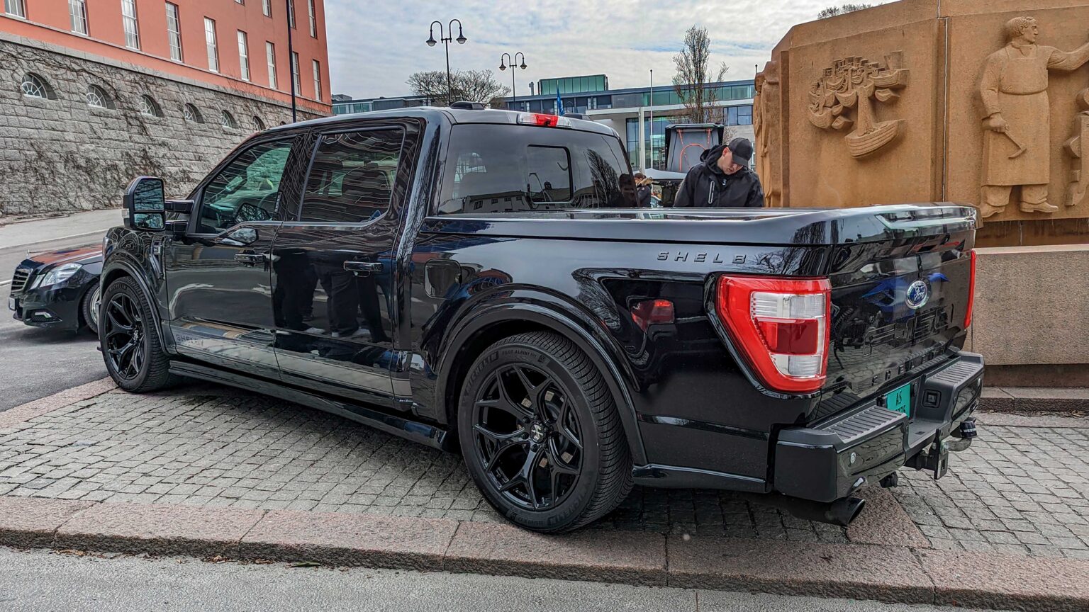 Ford-Shelby-F-150-Supersnake-rear-2022