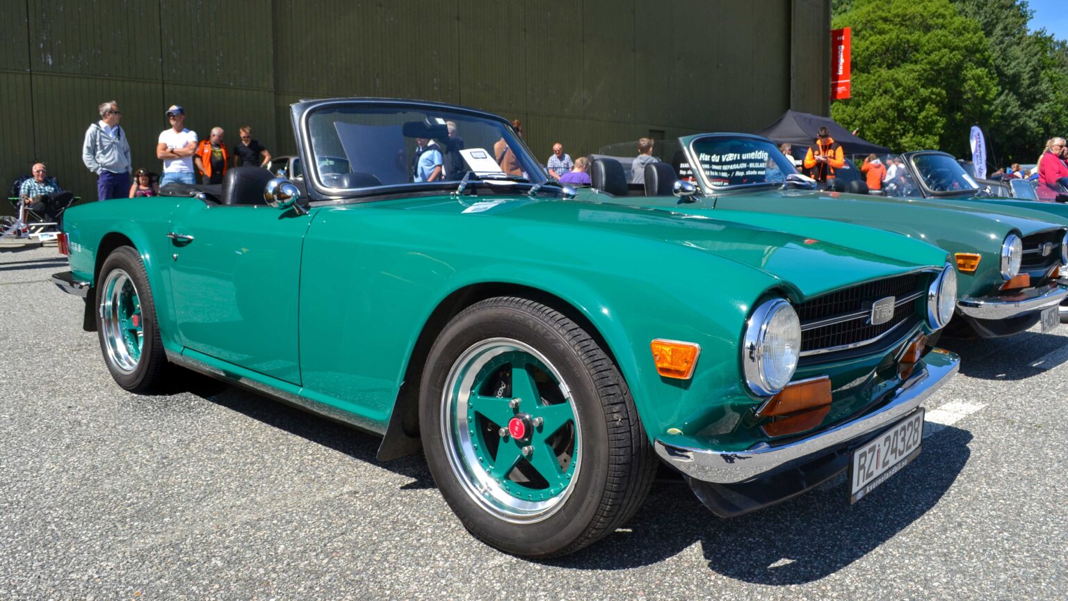 Triumph-TR-6-front-corner