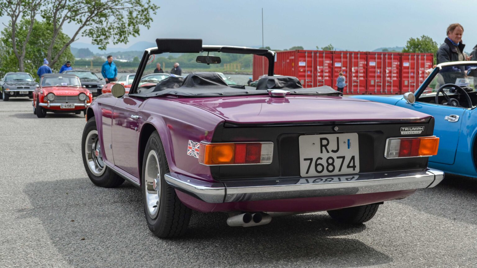 Triumph-TR-6-purple