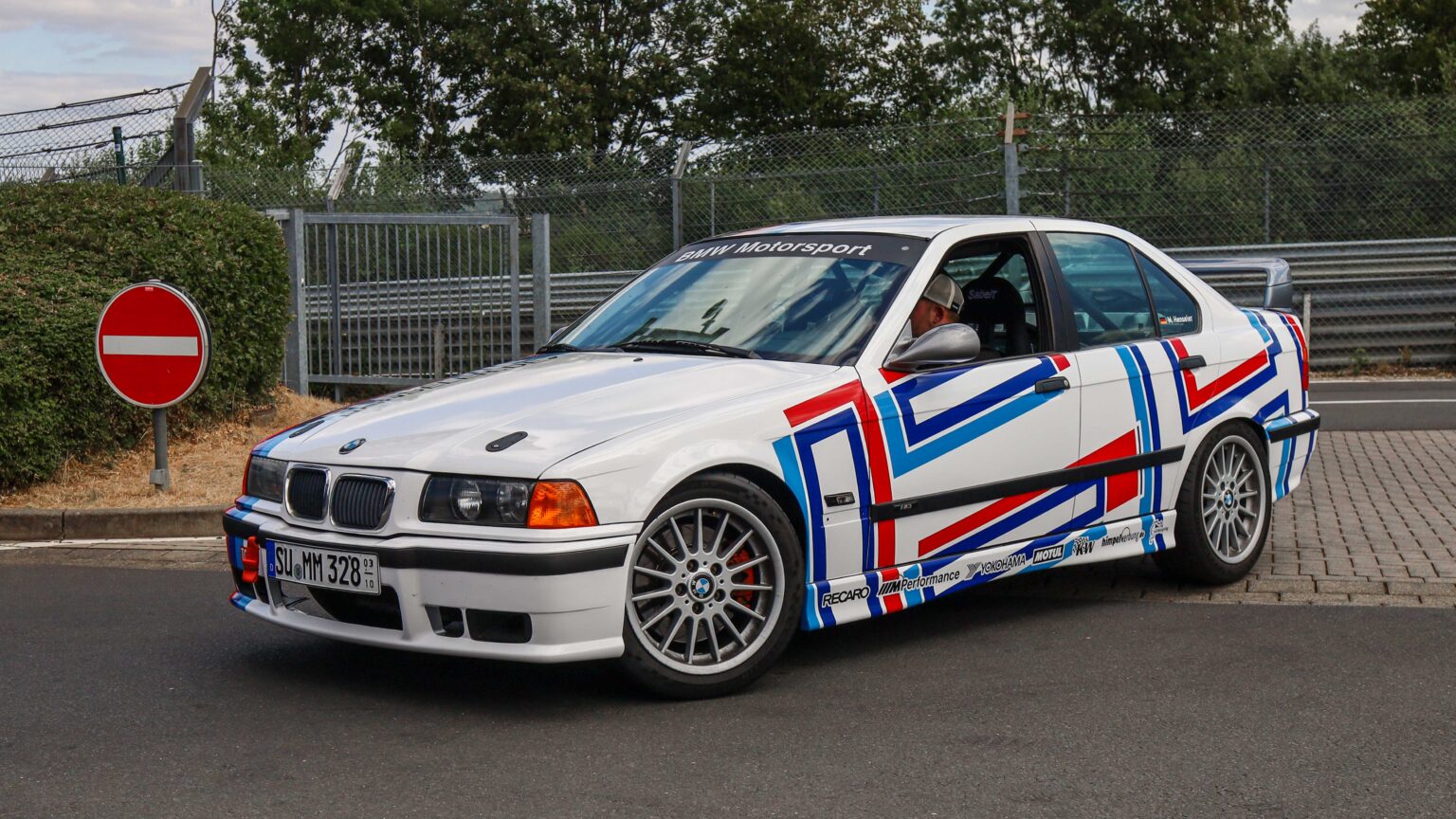 BMW-328i-E36-at-Nurburgring-exit