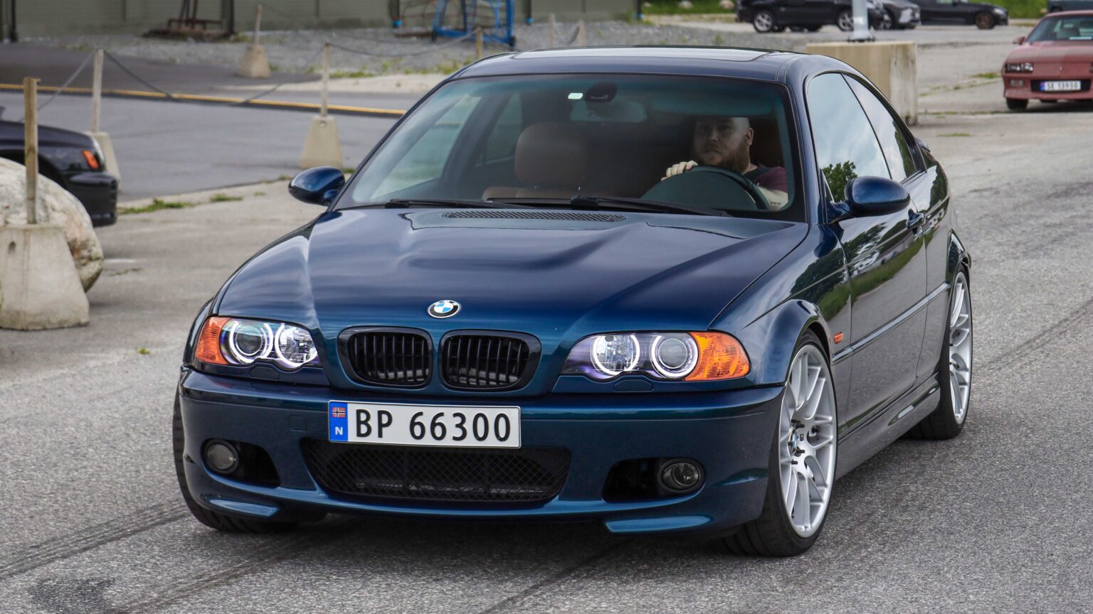 BMW-330-i-Coupe-E46-2002