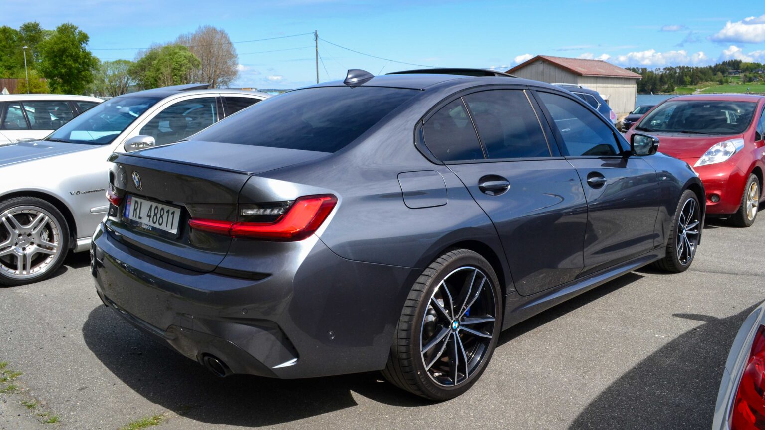 BMW-330e