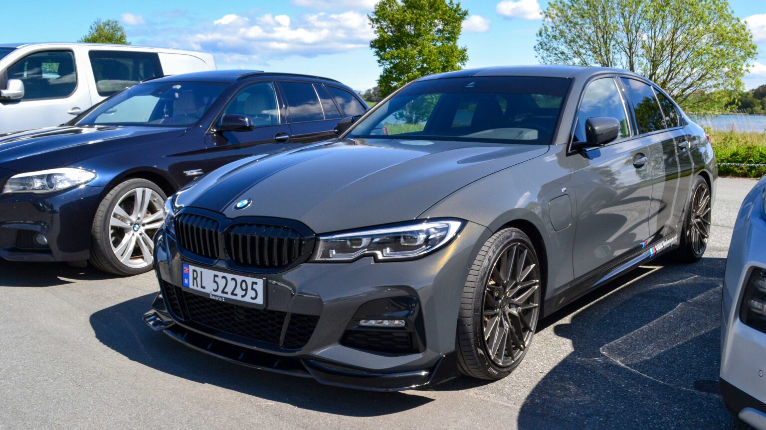 BMW-330e-G20