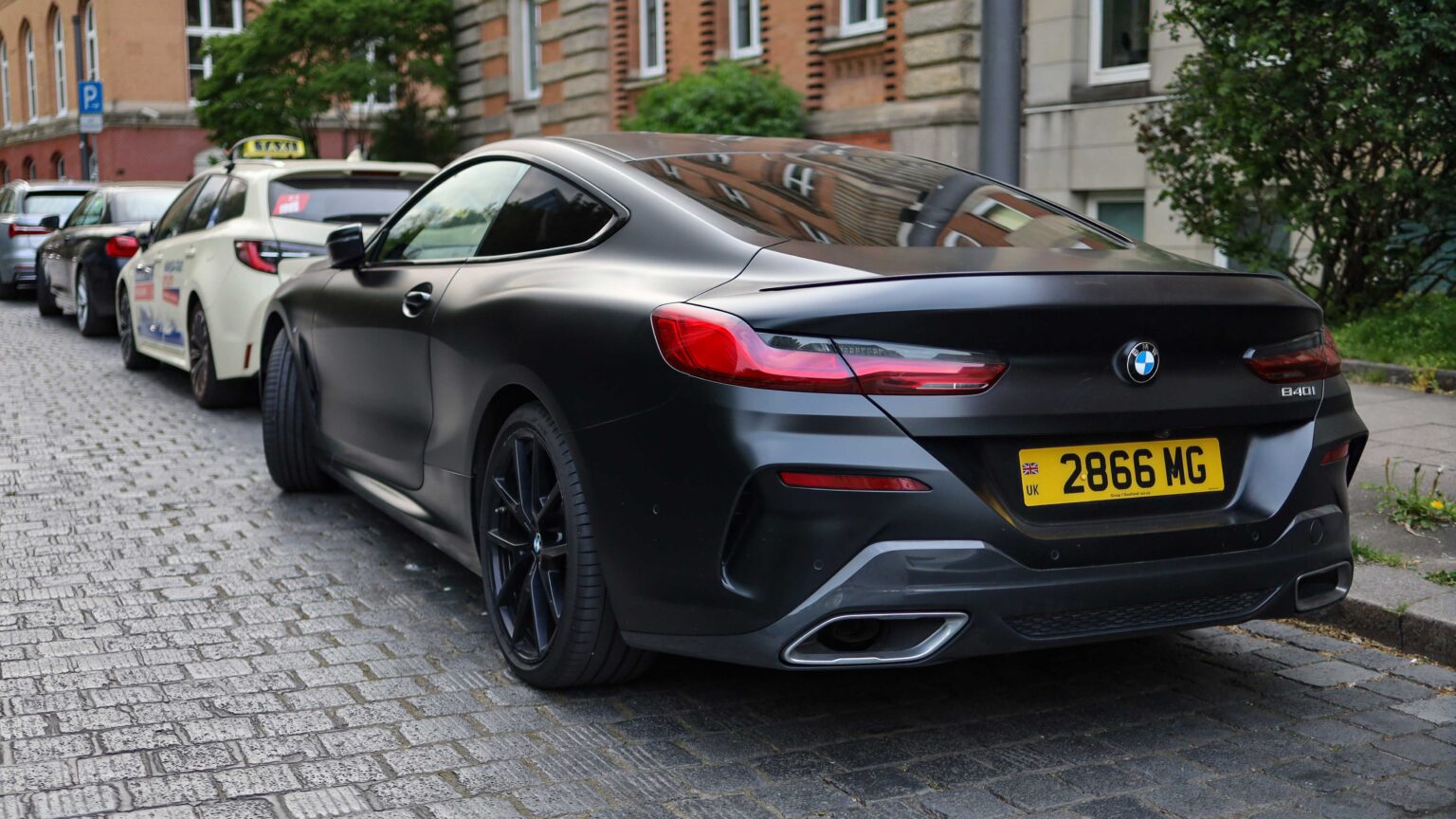 BMW-840i-Coupe-rear