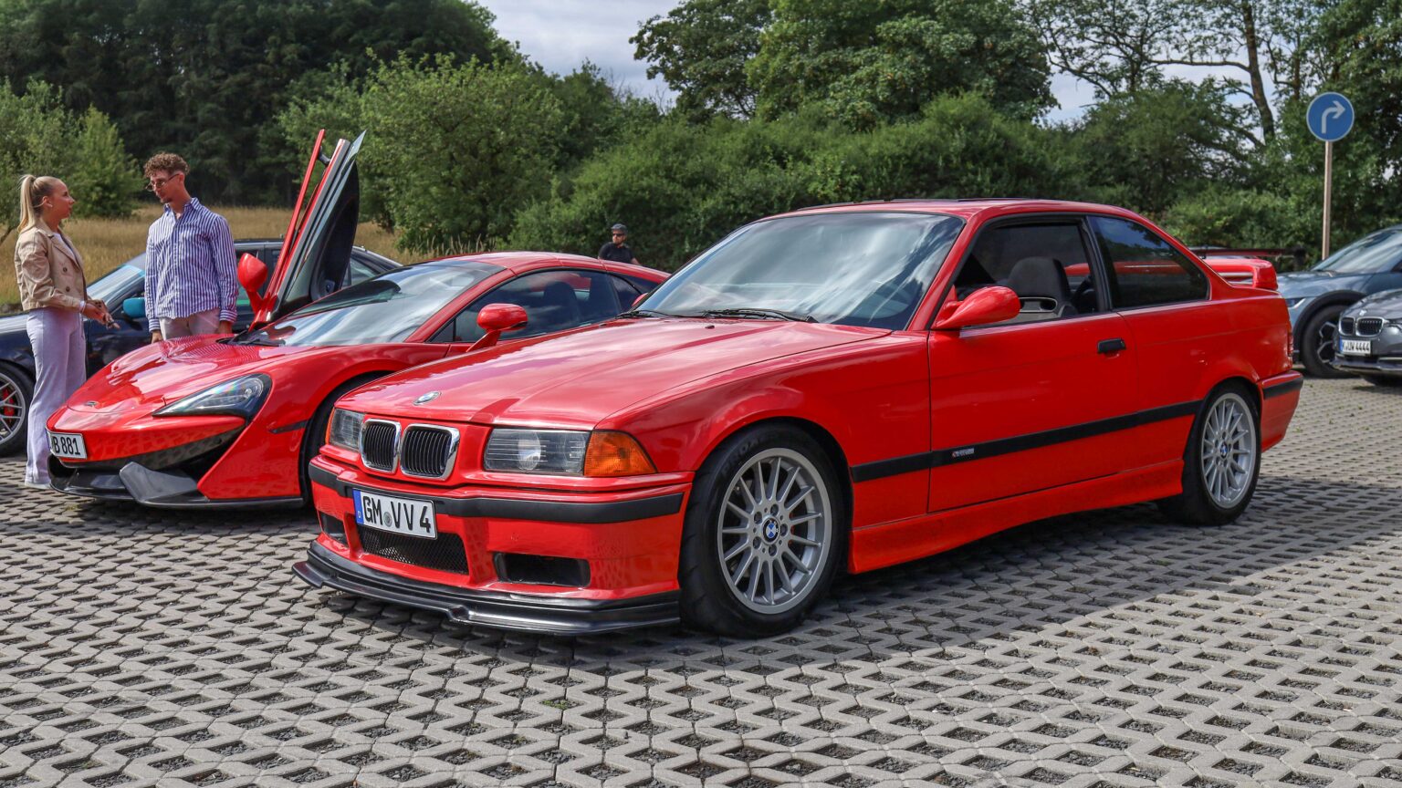 BMW-E36-Coupe-at-Nurburgring-Parking