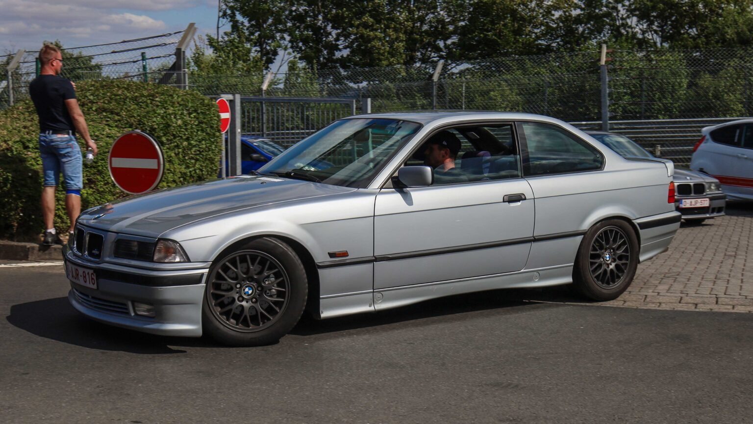 BMW-E36-Coupe-at-Nurburgring-exit