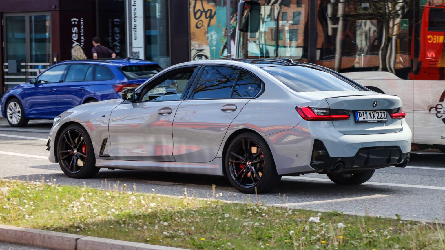 BMW-M340i-G20-driving