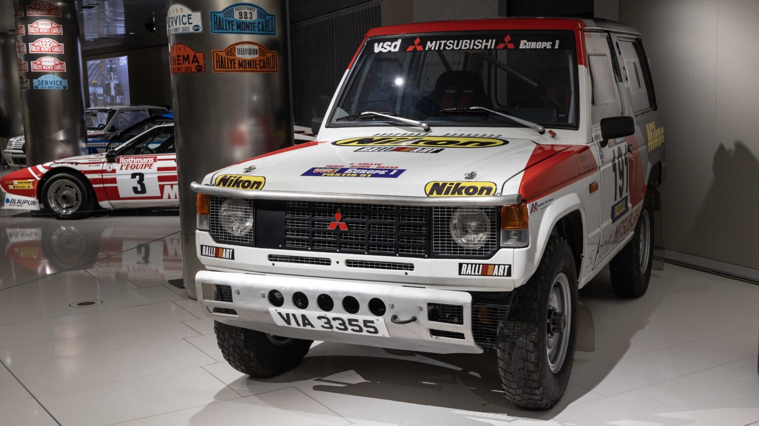 Mitsubishi-Pajero-short-wheelbase