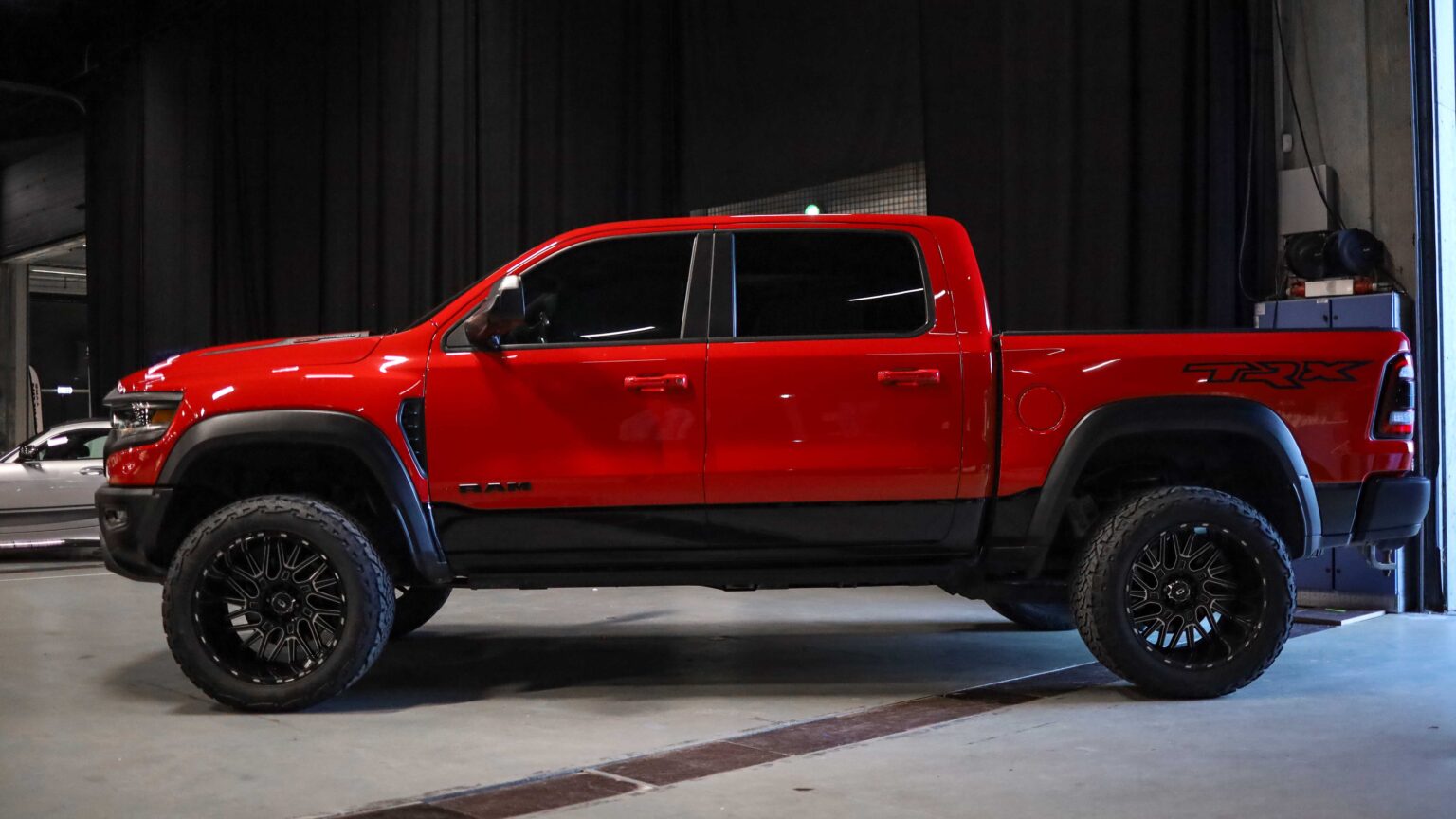 Ram-TRX-side