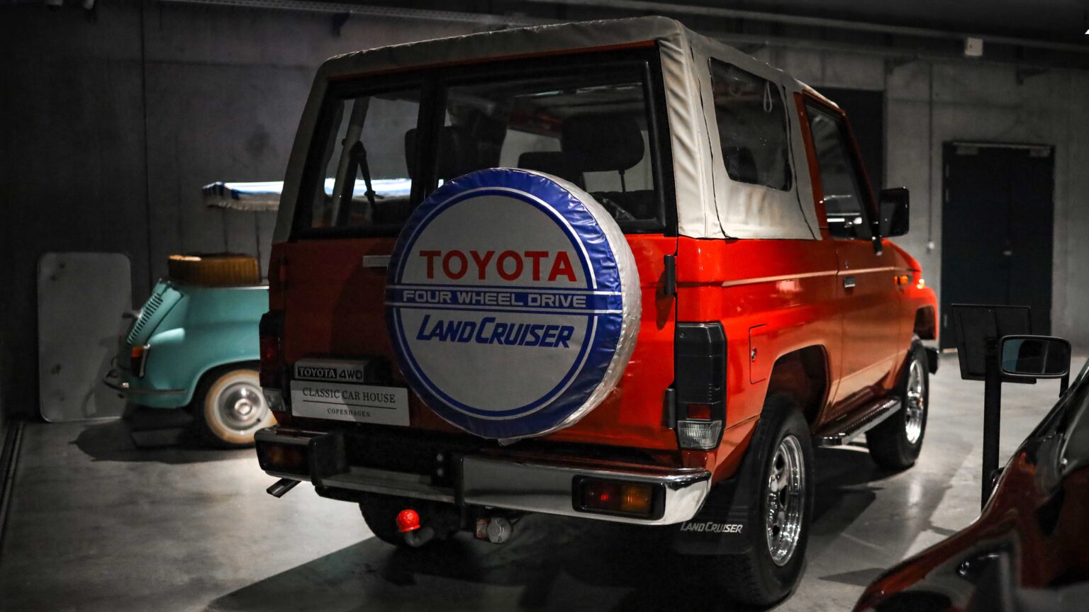 Toyota-Land-Cruiser-70-series-rear