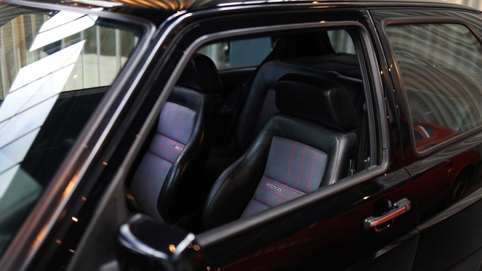 Volkswagen-Golf-G60-Rallye-Recaro